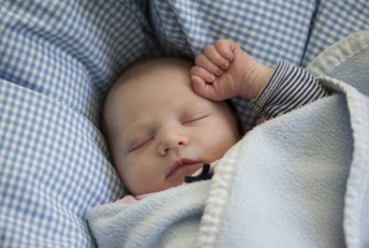 어린이와 유아를 위한 첨부 용이한 수면 훈련 기술