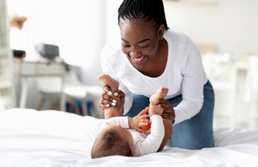 유아의 수면 손상에 대한 온화한 해결책: 지친 부모에 대한 전문가 조언