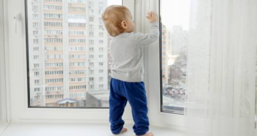 창문 가드: 아기 방지를 위해 반드시 필요한 것